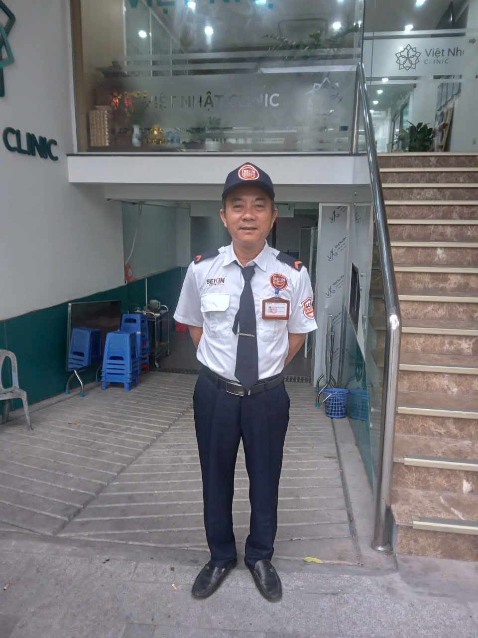 bảo vệ phòng khám